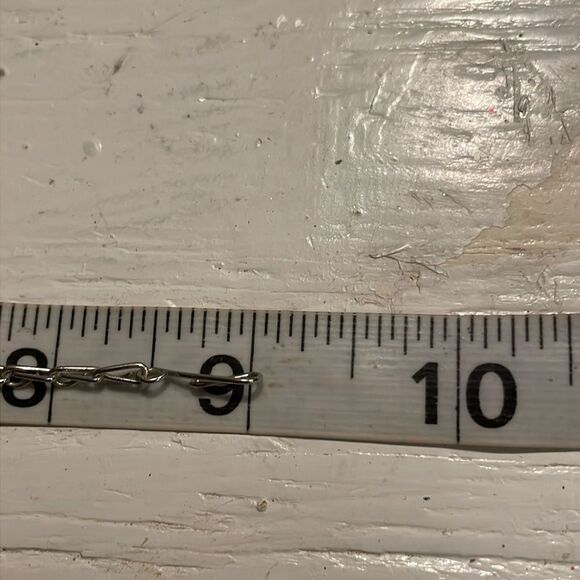 Bohemian 9” silver tone bracelet w/7 raw quartz charm dangles & hook/latch clasp - Picture 12 of 15